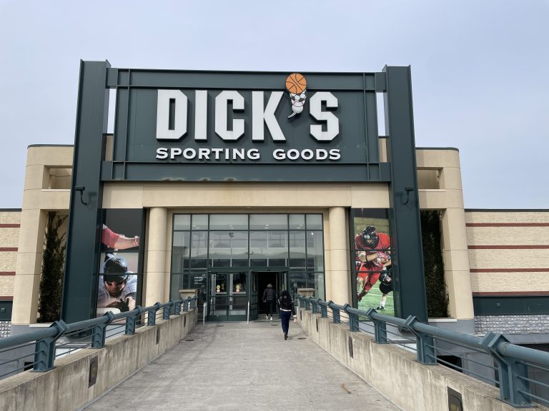 Dick's_Sporting_Goods_at_King_of_Prussia_Mall